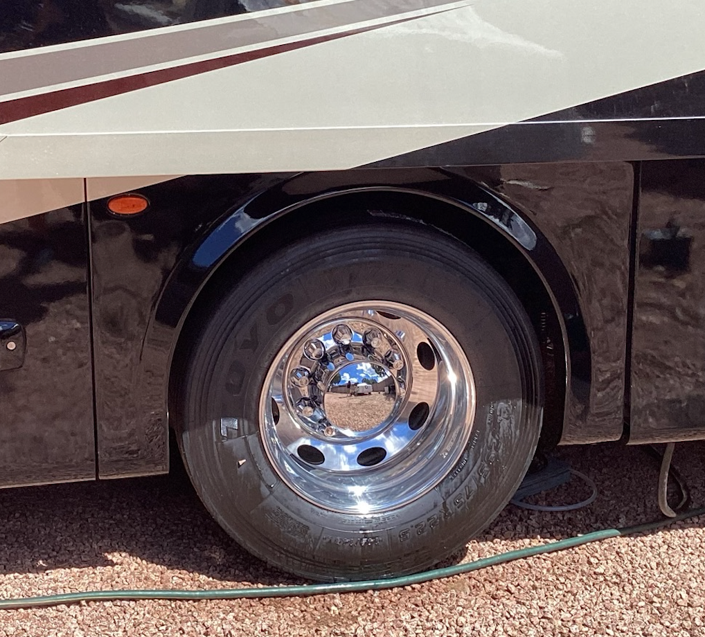 22.5x8.25 NORTHSTAR 10X285MM HUB PILOT MIRROR POLISHED BOTH SIDES "OVAL HOLE" 5
